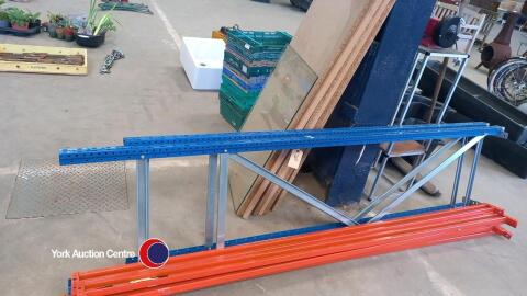 Adjustable heavy duty shelving racking, 2m x 2.5m bays