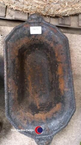 Cast iron flower planter