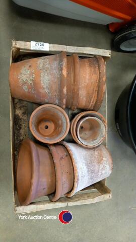 Quantity of clay vintage plant pots, various sizes