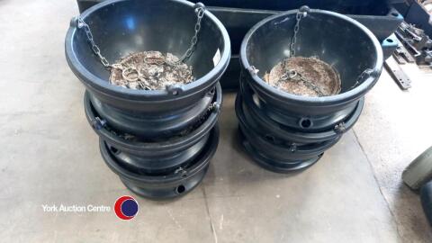 6 x round self watering hanging baskets