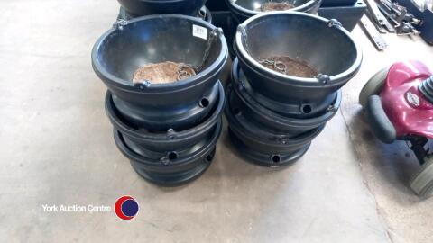 6 x round self watering hanging baskets