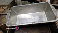 2 x boxes of kitchen items inc baking trays - 4