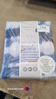 Superking blue tie-dye duvet set, new