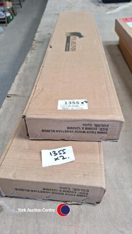 2 Venetian blinds 50mm lats X 950 x 800