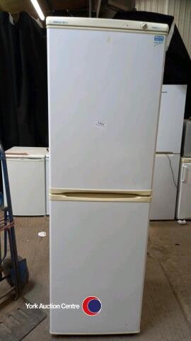 Beko frost free fridge freezer, gwo