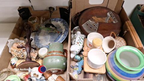 2 x boxes of assorted household items