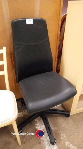 Leatherette office chair