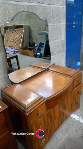 Bedroom dressing table with mirror