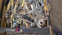 Box of cutlery - 4