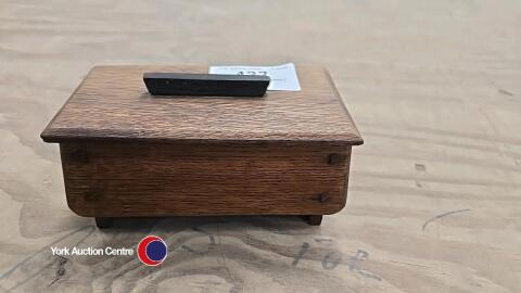 Arts and crafts small oak box