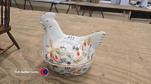 Chicken egg holder Regal collection