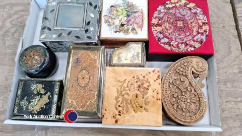 Tray of fancy boxes full of jewellery