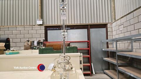 Clear glass lampstand