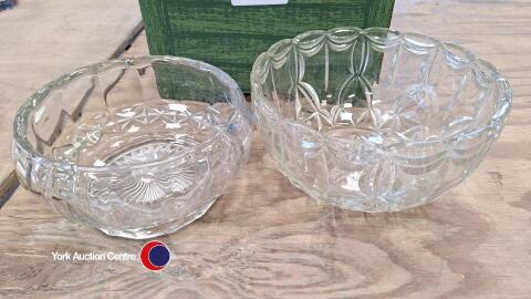2 x large glass trifle/glass bowls