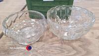 2 x large glass trifle/glass bowls