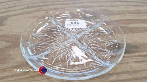 Round glass dish divided into 4