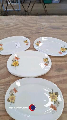 6 x Pyrex oval steak plates
