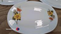 6 x Pyrex oval steak plates - 3