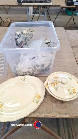 Alfred Meakin Marigold dinner service