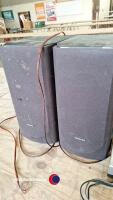 Technics record turntable plus 2 Technics speakers - 4