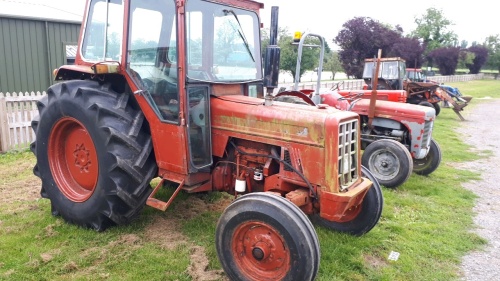 International 674 tractor, runs but no steering