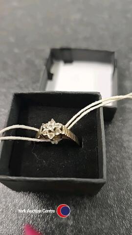 SAK, ( S A Kitsinian ) 9ct gold cluster ring size Q