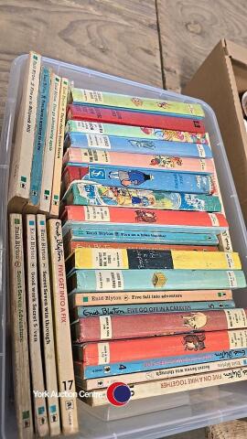 Box of Vintage children's books (hardbacks & paperbacks)