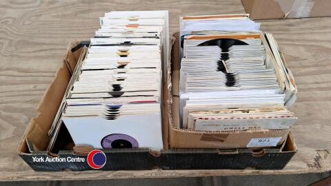 Box of 1960s 7' single records, Motown and soul including many northern soul classics.