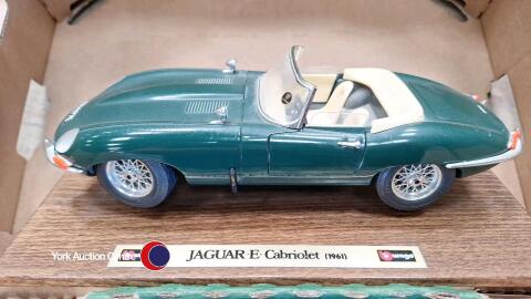 Burago 1:18 scale model car, Jaguar e-type cabriolet, circa 1961, collector's item. One owner, immaculate condition