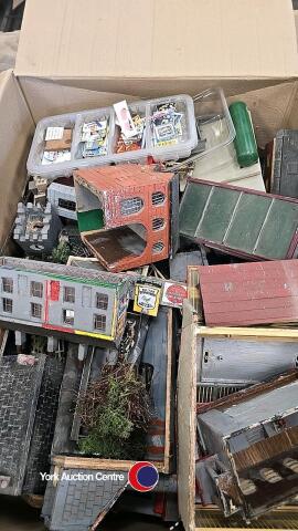 Model train trackside buildings