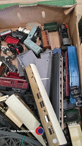 Triang Hornby coaches and buildings