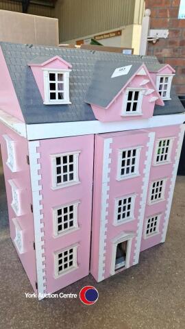 3 story dolls house