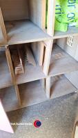 3 story dolls house - 3
