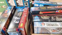 Box of assorted jigsaws and puzzles inc 3D puzzle