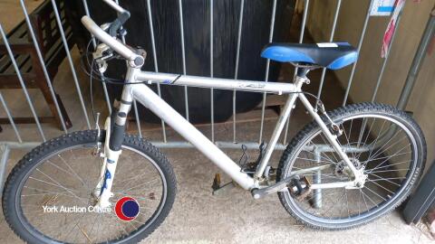 Men's Rock mountain bike, frame H 31in, wheel size 2ft