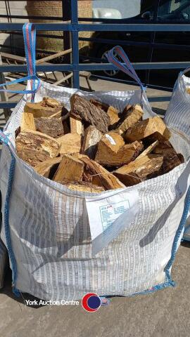 Oak logs in bulk bag