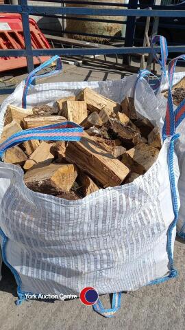 Oak logs in bulk bag
