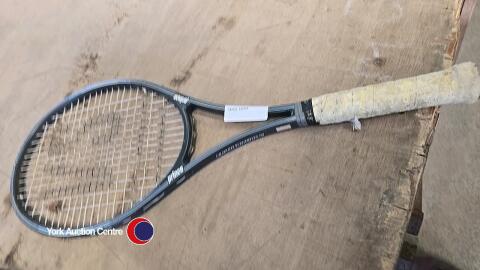 Tennis racket