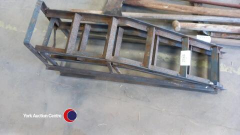 2 x car ramps