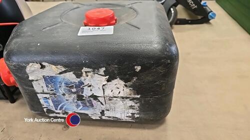 Caravan waste water container