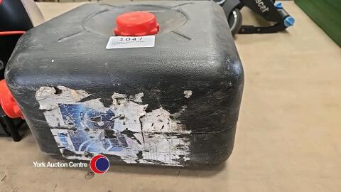 Caravan waste water container