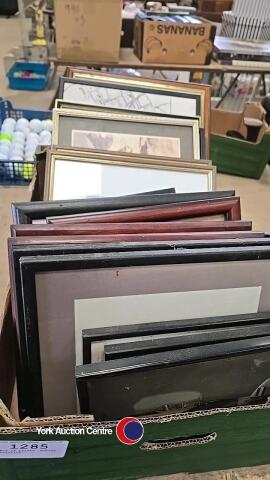Box of prints, mainly aviation