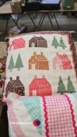 Various cushions, some vintage including patchwork - 4