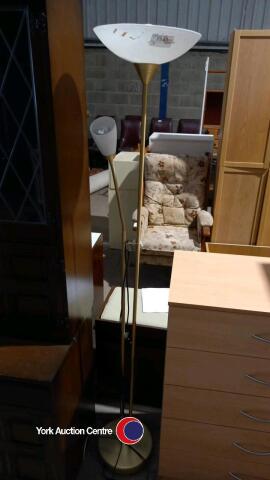 Twin uplighter standard lamp