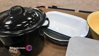 Vintage enamel dishes and cooking pot with lid - 3