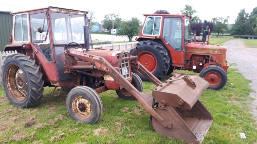 International 444 tractor c/w hydraulic loader with fork and bucket, all in good order, not been used for approximately 12 years. Stored in dry barn, all documents included. Really clean tractor