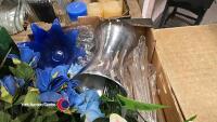 Box of vases - 2