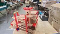 Wooden toy garage - 3