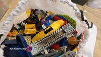 Bag of Lego inc mini figures - 3