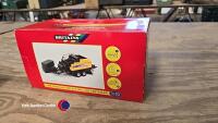 Britain's New Holland BB 960 big square bailer - 2